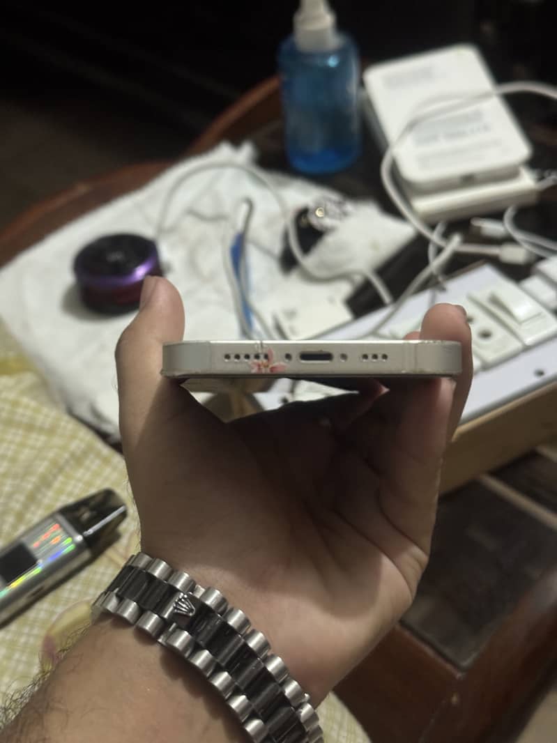 Apple iPhone 14 1