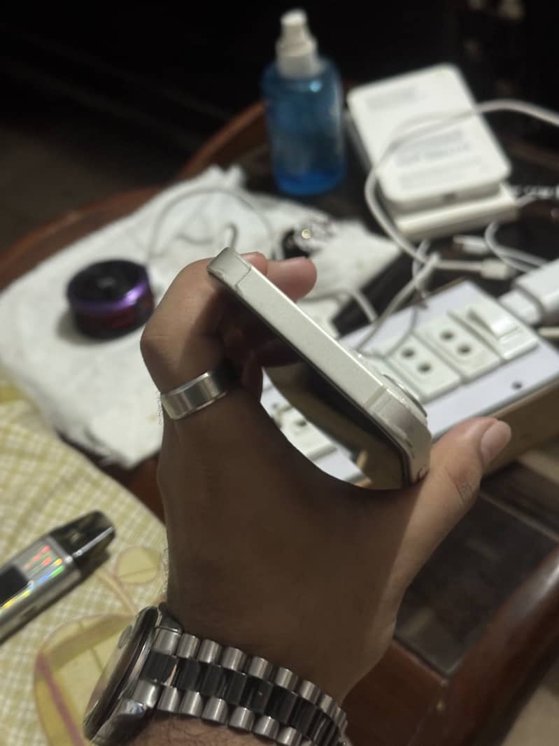 Apple iPhone 14 2