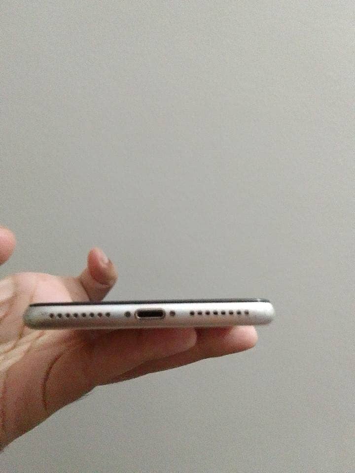 iPhone 8 Plus 2