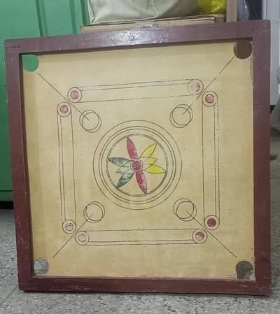 camrom board 26×26 inches with all coins