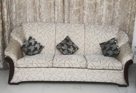 3,2,1 sofa set good condition