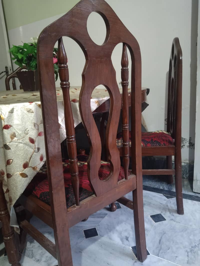 Dining Table/Chairs 1