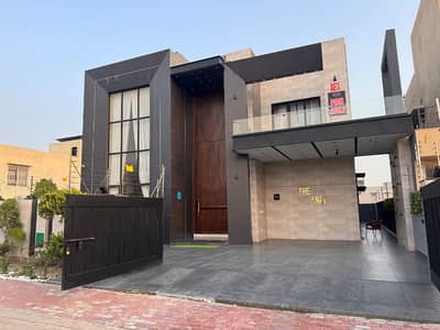 1 Kanal Ultra Modern Luxury Designer House