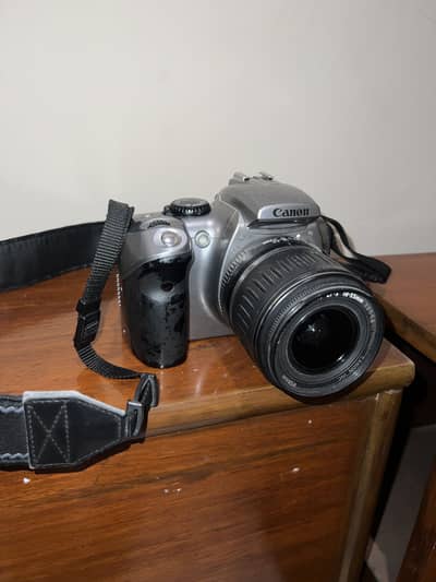 Canon EOS 300D Rebel + charger and new battery