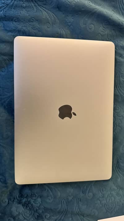 Macbook Air M1 8/256 in Space Grey