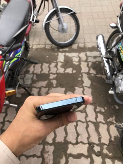 Apple iPhone 12 Pro