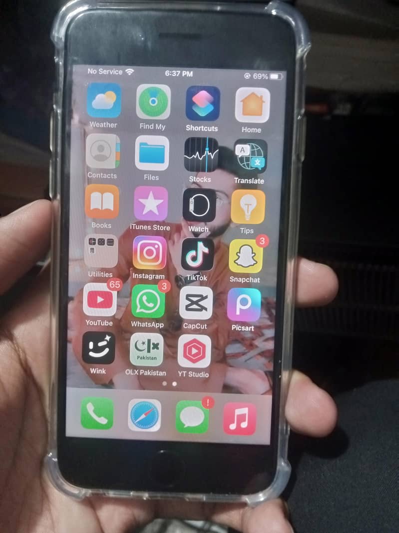 Apple iPhone 7 2