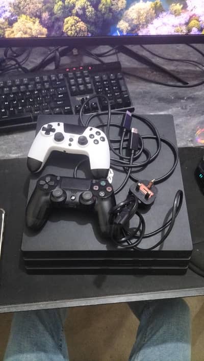PS4 PRO (1TB) for Sale 10/10 Non Jailbreak
