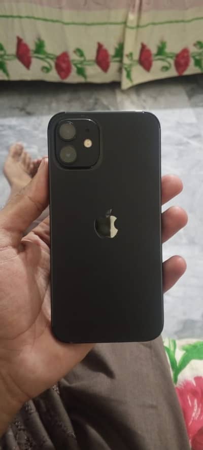 Apple iPhone 12