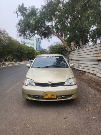 Toyota Platz 2000