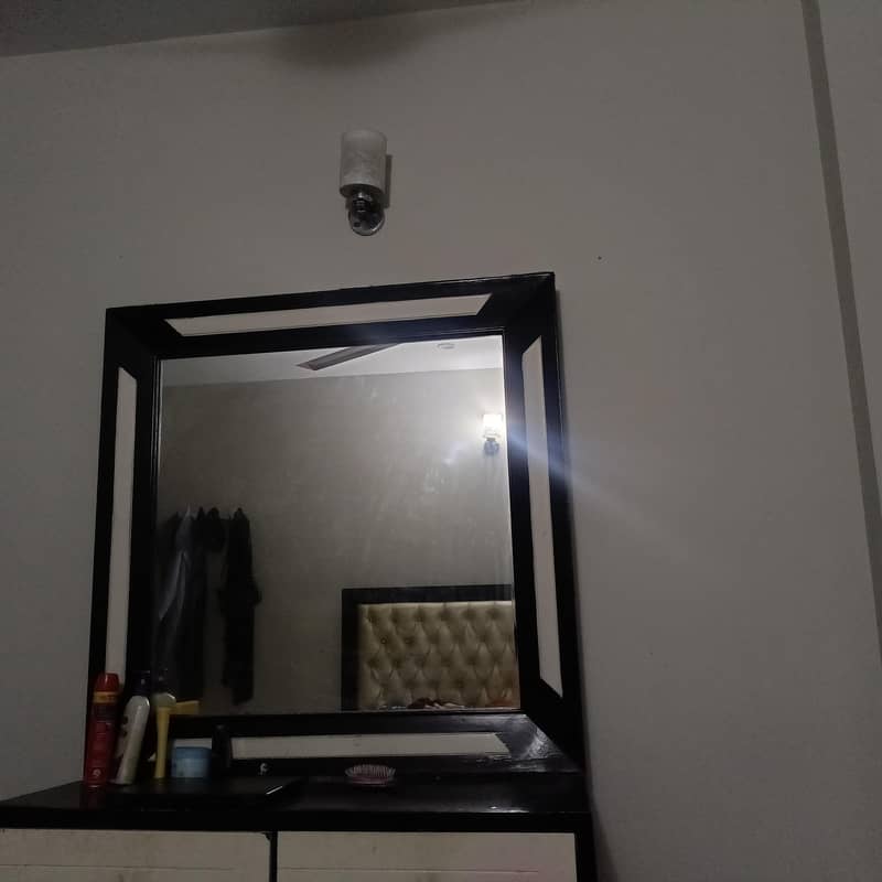 used dressing/vanity 2
