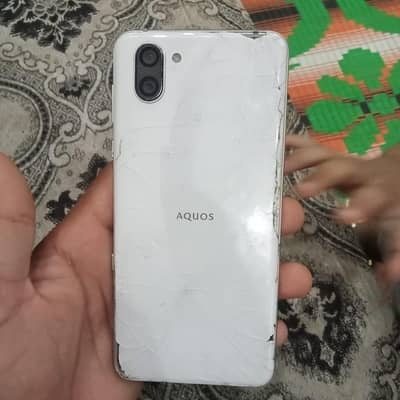 Sharp Aquos R3