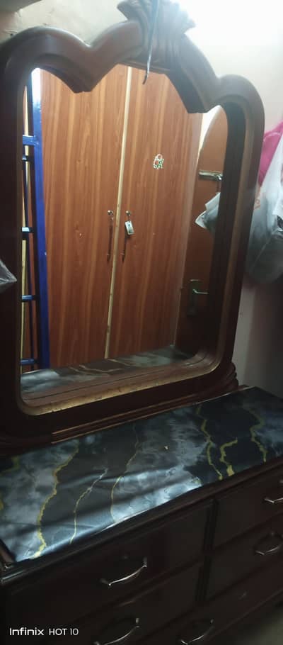 dressing table