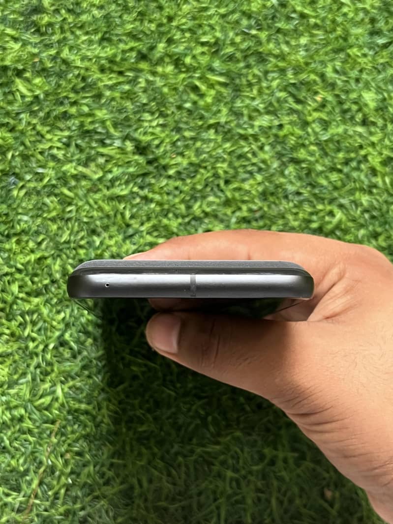 Google Pixel 8 2