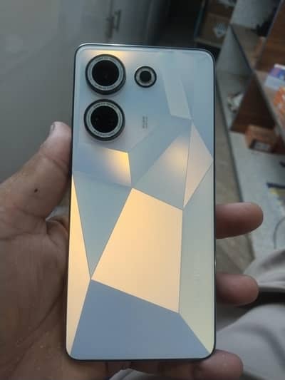 Tecno CAMON 20