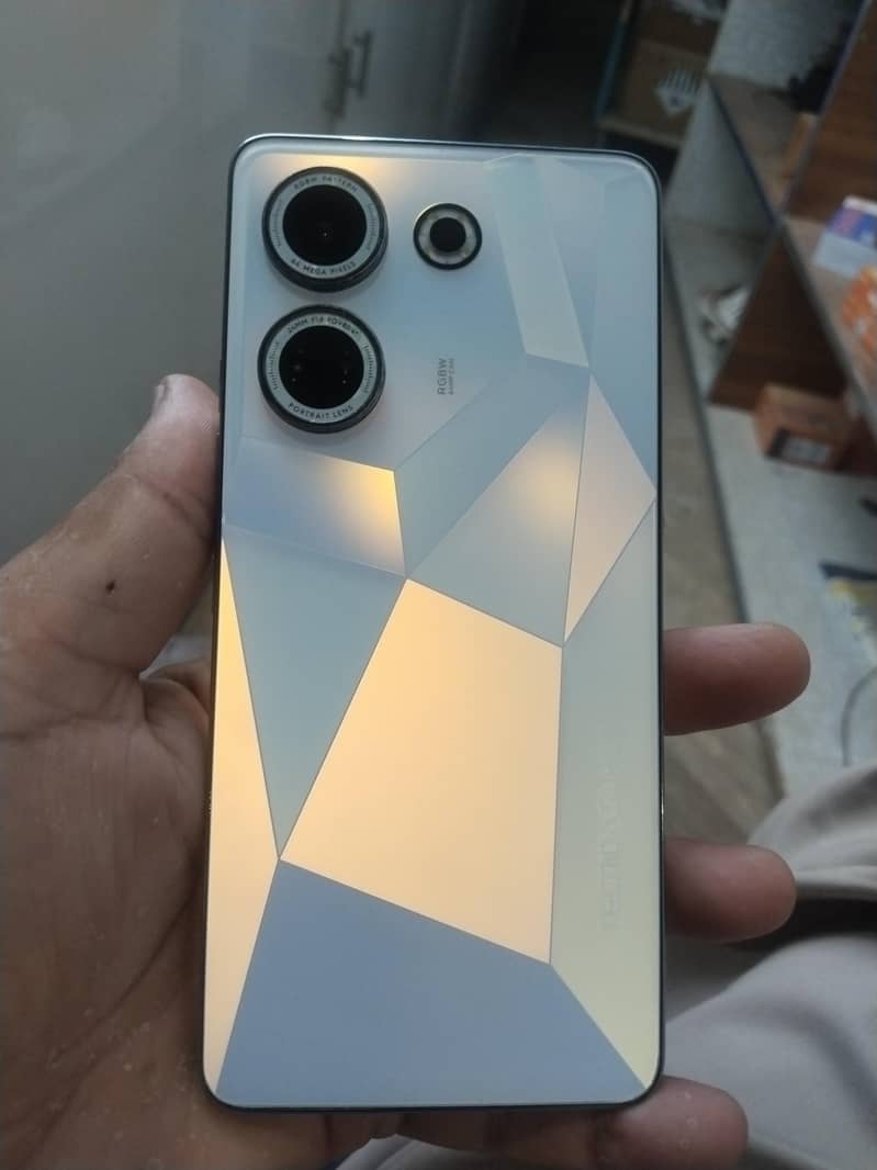 Tecno CAMON 20 0