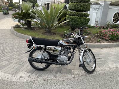 Honda 125 self start (03058418484)