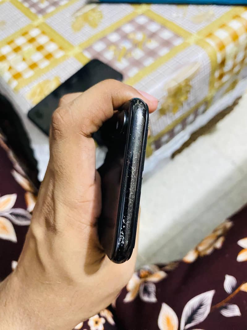 Apple iPhone X 6