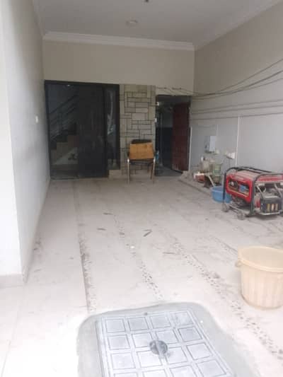 3 bed dd 1st floor portion available for rent