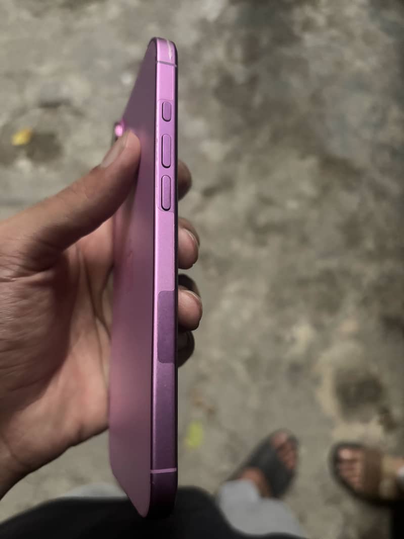 Apple iPhone 16 Plus 3