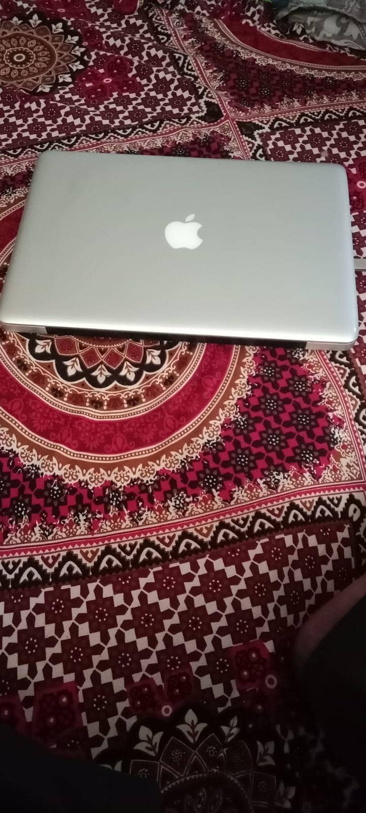 apple macbook pro 1