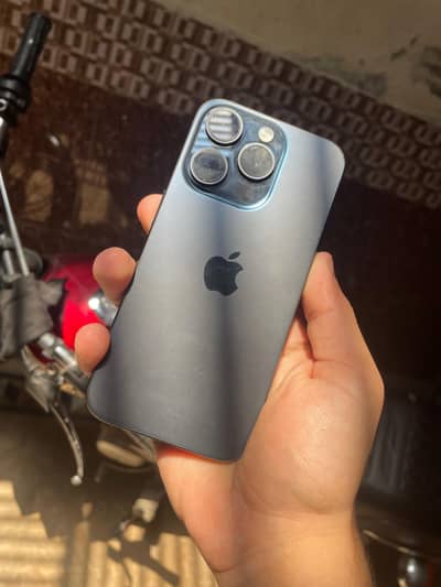 Apple iPhone 15 Pro blue titanium 128gb 4mnth sim time