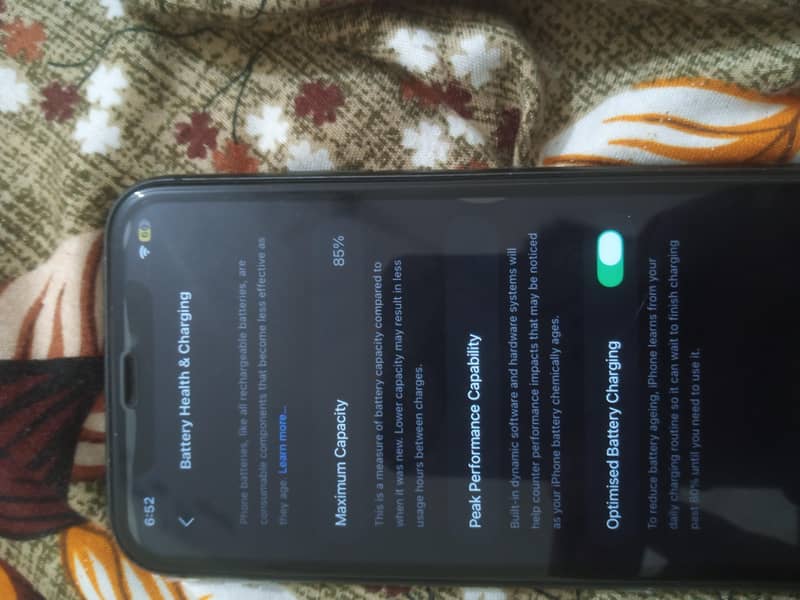 Apple iPhone 11 4