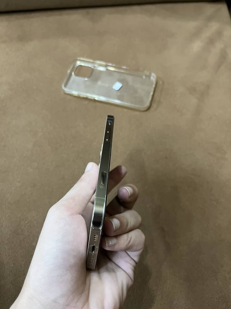 Apple iPhone 12 Pro 2