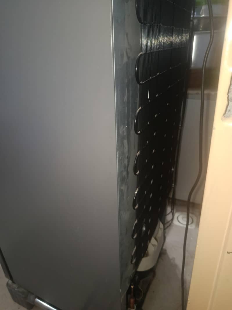 refrigerator 0