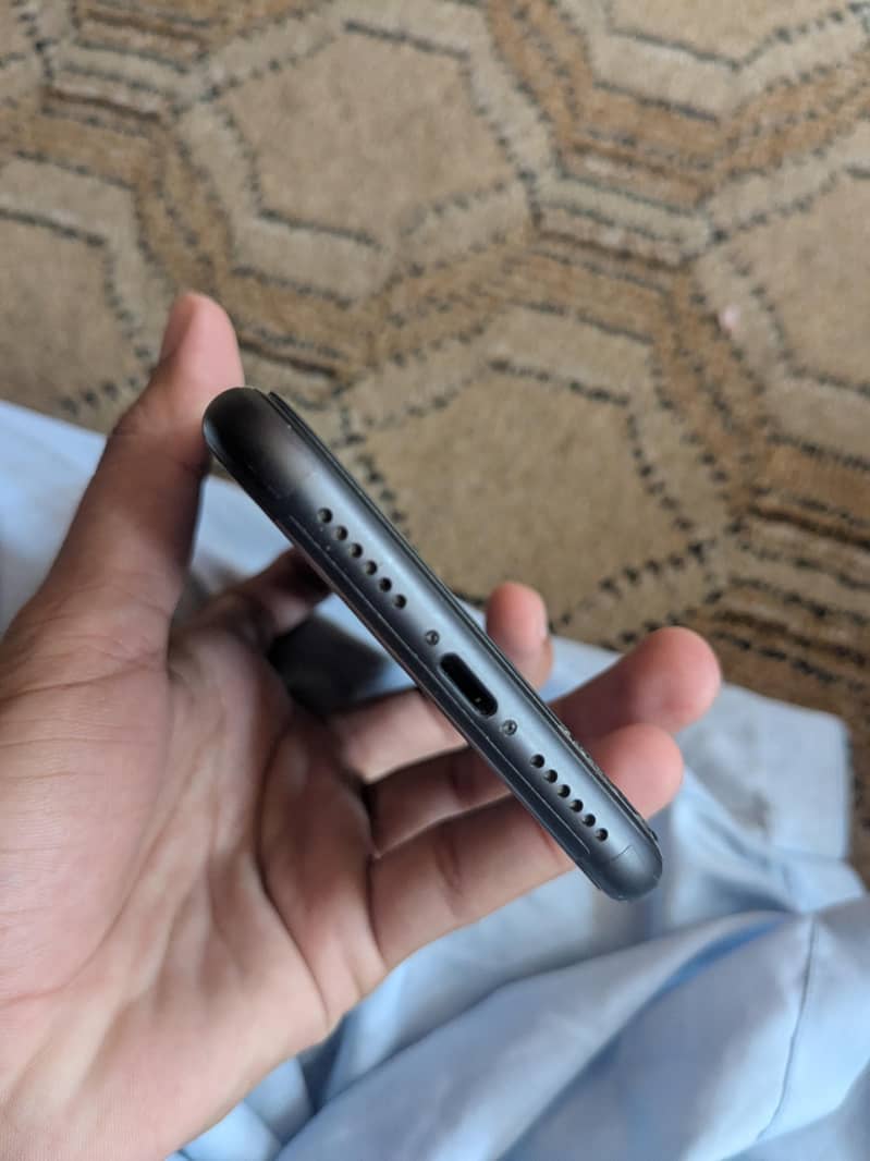 Apple iPhone 11 2