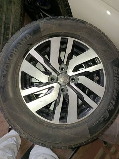 Toyota 14 Inch Alloy Rims with Yokohama 185/70 R14 Tyres