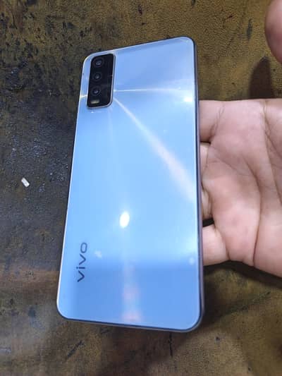 Vivo y20 4gb. 64gb. pta approved