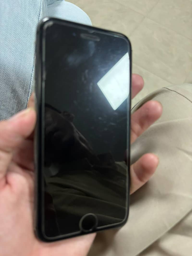 Apple iPhone 8 7