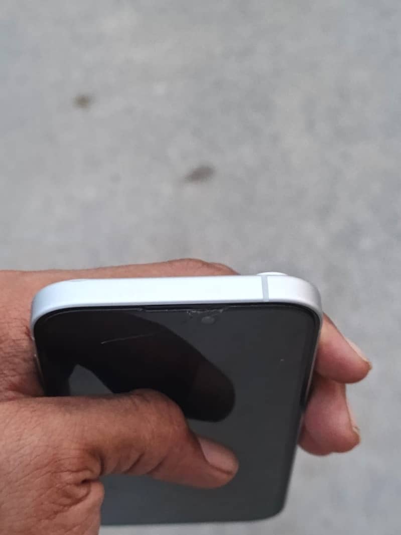 Apple iPhone 15 6