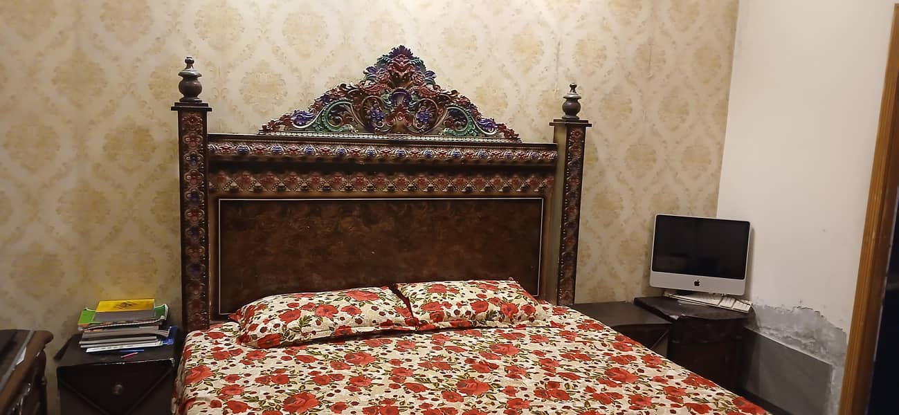 Bed And 2 side Table 0