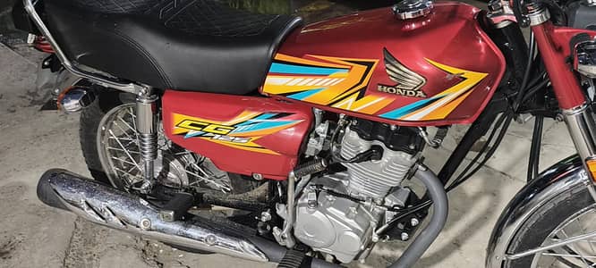Honda 125 Red colour