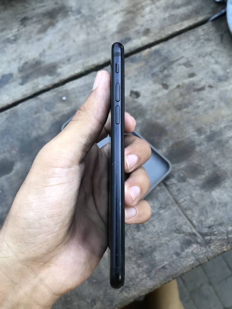 Apple iPhone 7 5