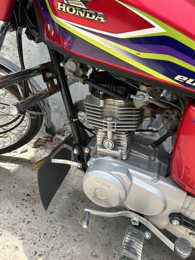 Honda 125 urgent sale 16 /17 model