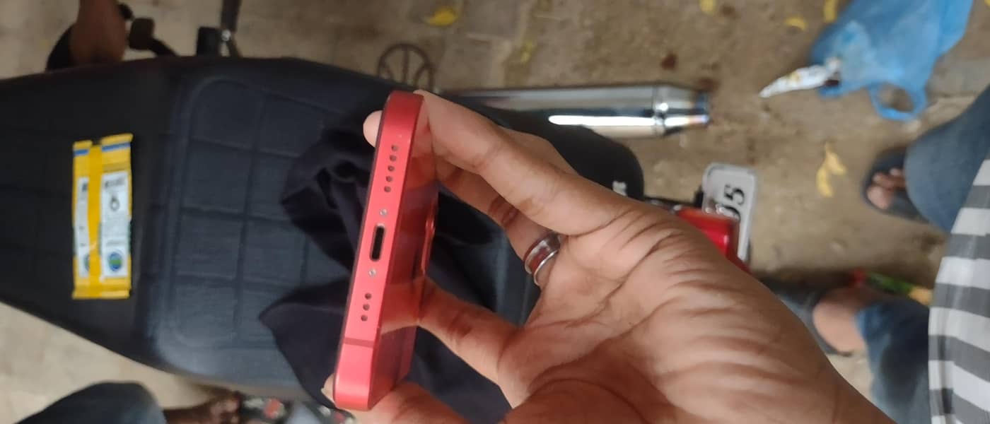 Apple iPhone 12 1