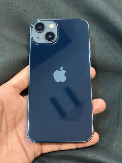 Apple iPhone 13