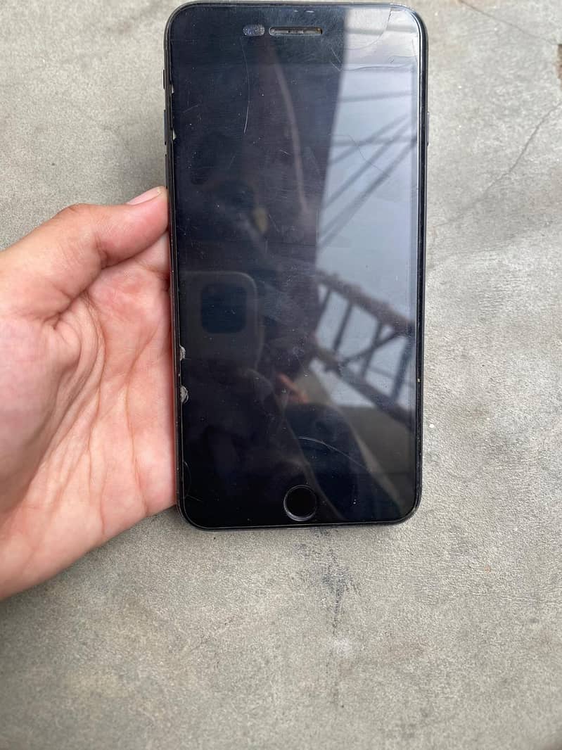 Apple iPhone 7 Plus 0