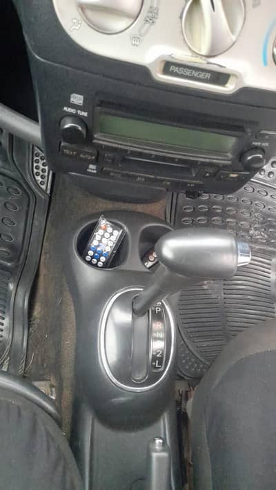 Toyota Vitz 2004