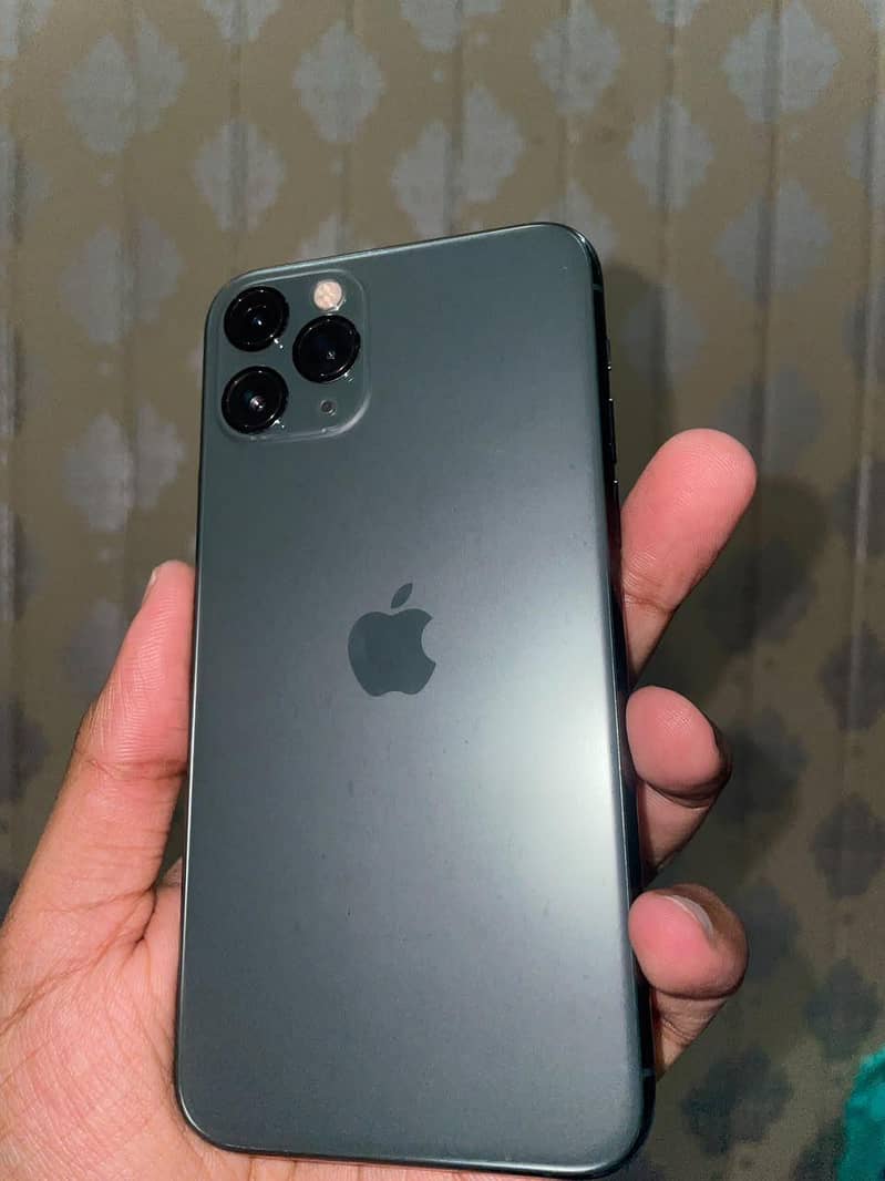 iPhone 11 Pro 1