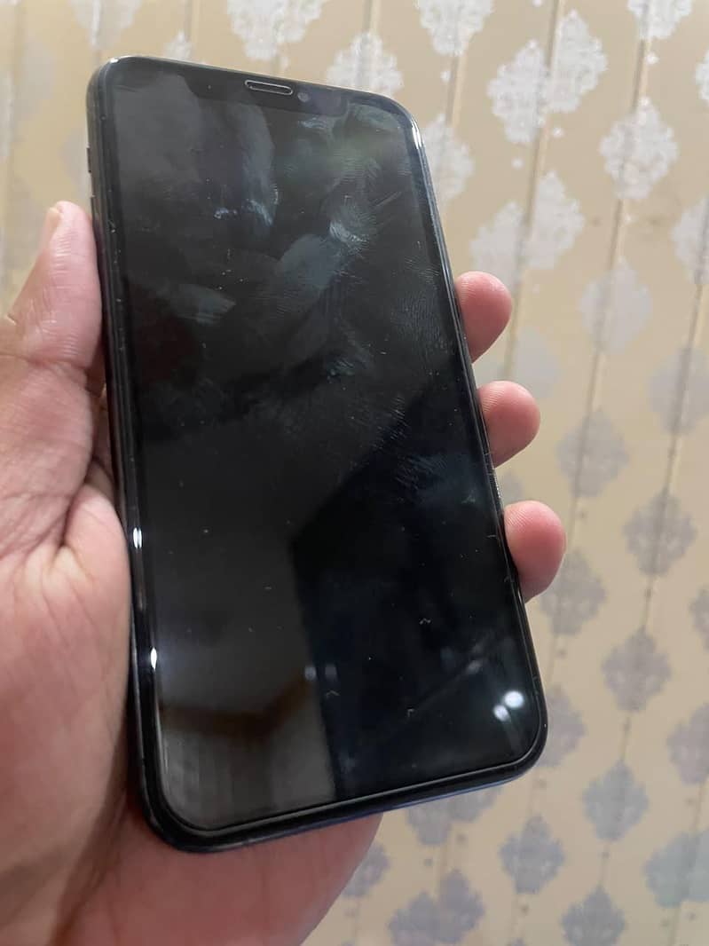 iPhone 11 Pro 3