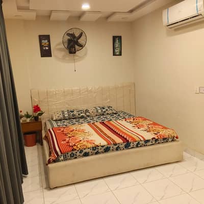 Apartment For rent in behria town for short booking