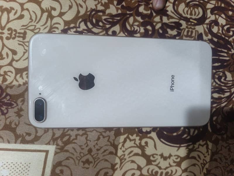 Apple iPhone 8 Plus 0