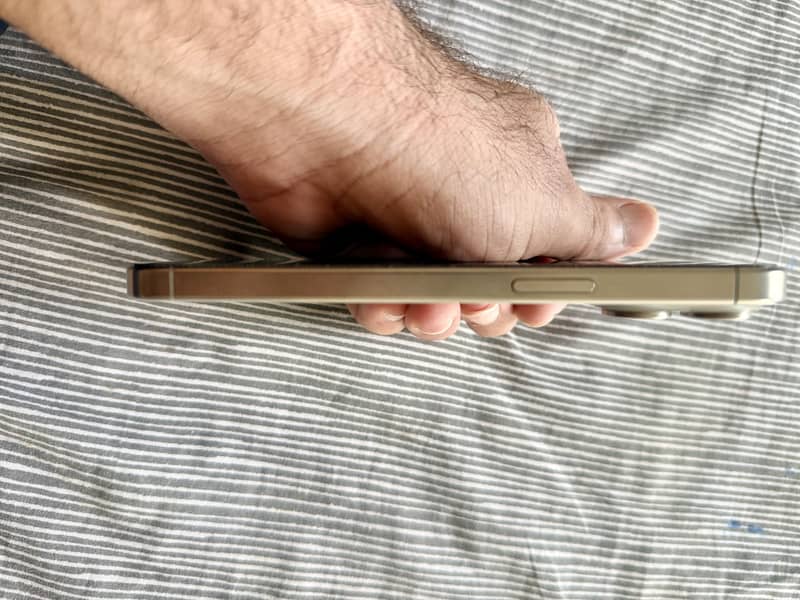 Apple iPhone 15 plus 3