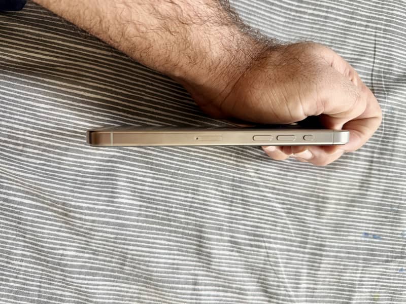 Apple iPhone 15 plus 5