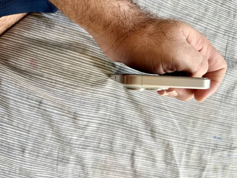 Apple iPhone 15 plus 7