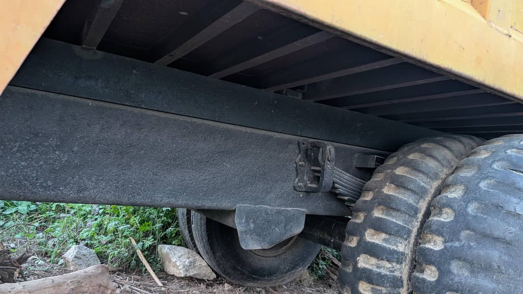 tractor trolley 0